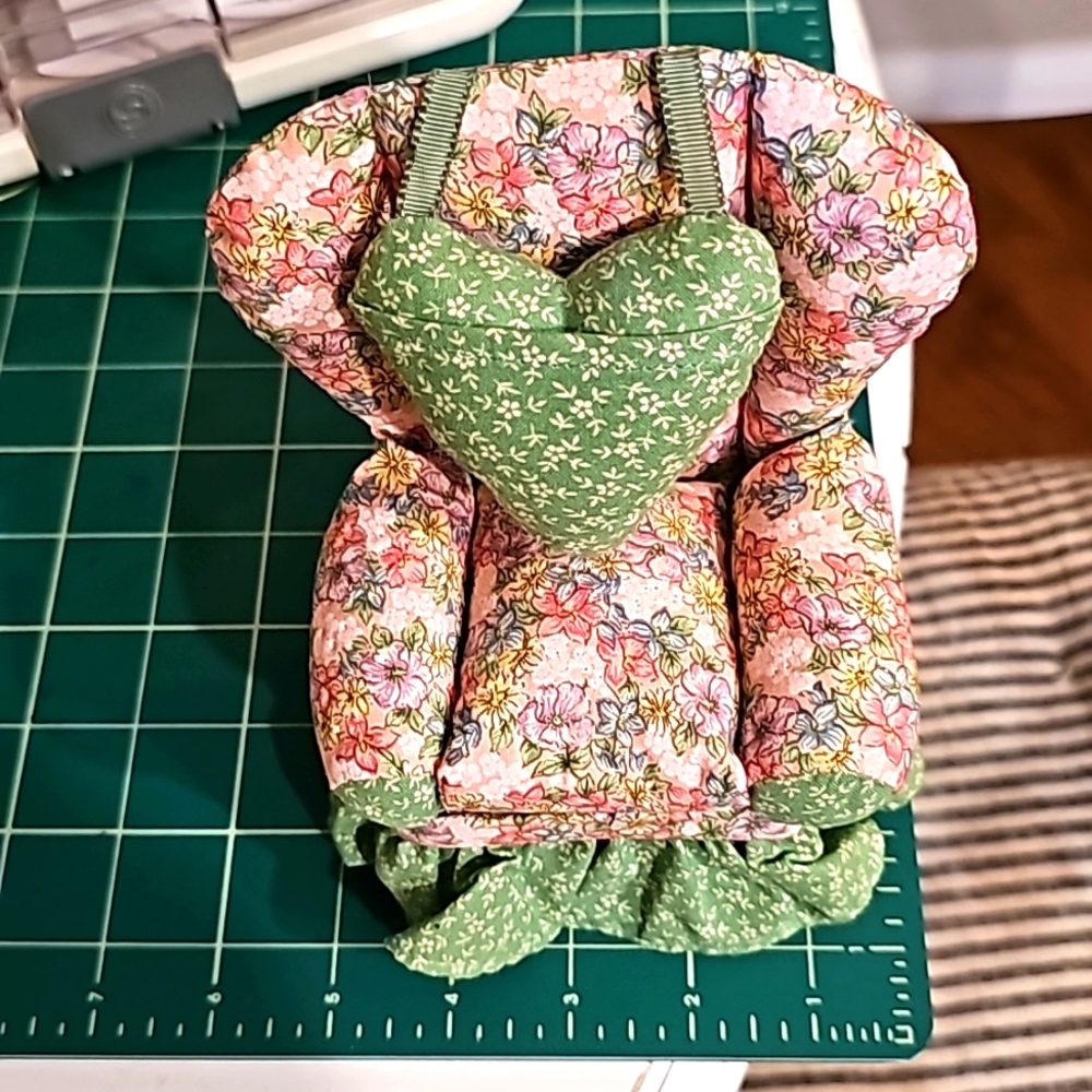 Chair pin cushion with heart